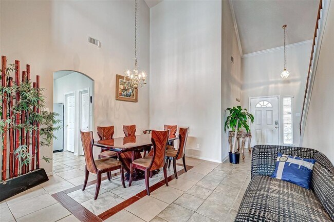 Building Photo - 15131 Live Oak Bend Way