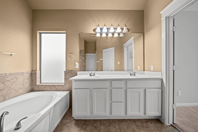Building Photo - 1615 Claytons Bend Ct