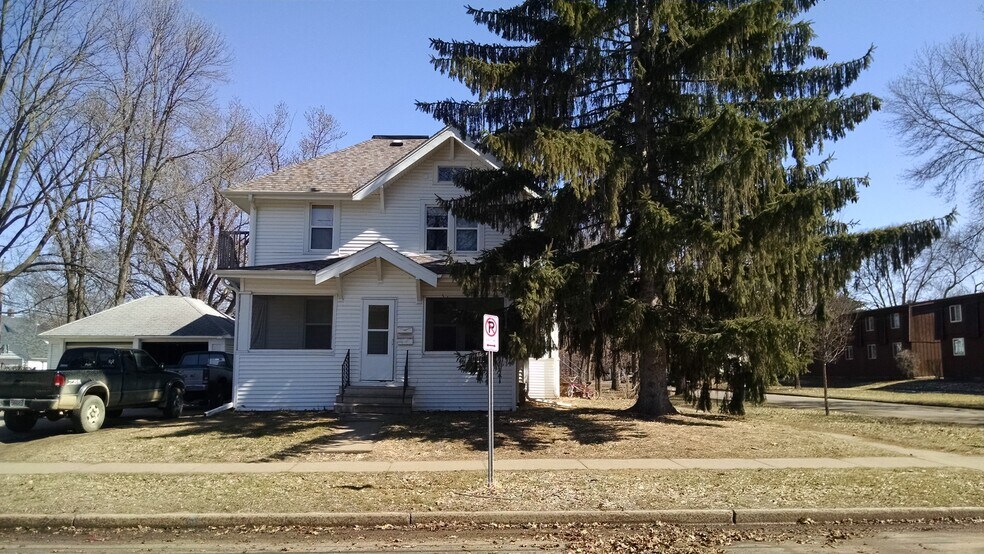 Building Photo - 511 2nd Ave