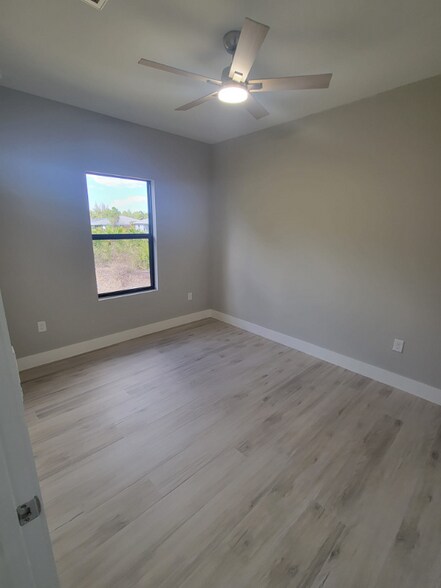 Building Photo - 4611-4611 29th St SW