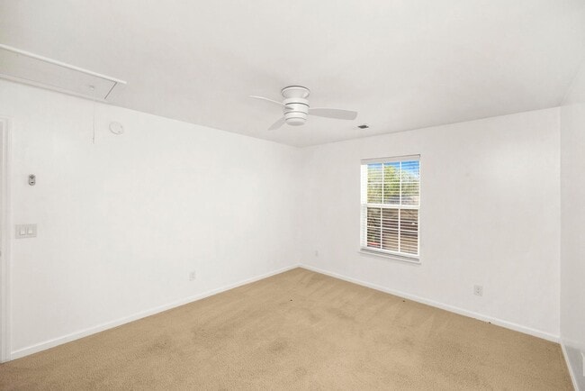 Building Photo - 513 Cold Stream Pl