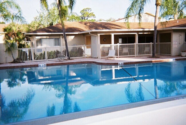 Building Photo - 2772 Woodgate Ln