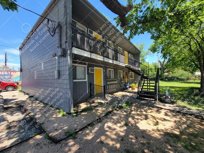 Building Photo - 903 Springdale Rd