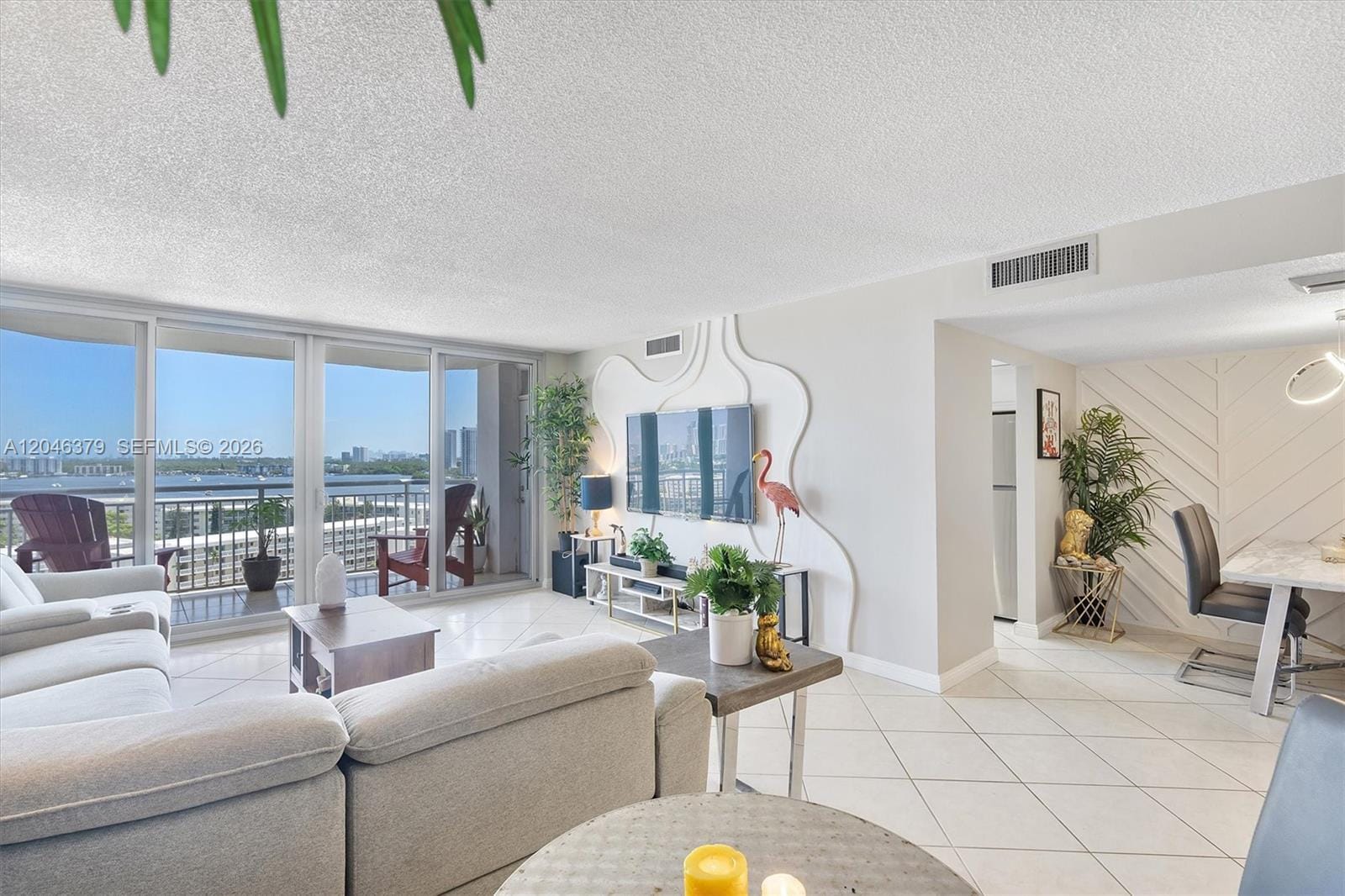 Building Photo - 18031 Biscayne Blvd