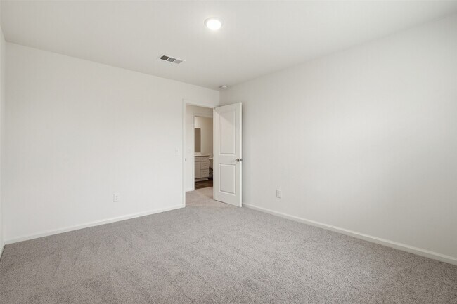 Building Photo - 21630 Cottage Ln