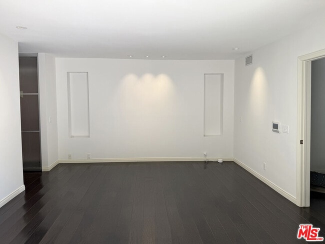 Building Photo - 11064 Wrightwood Ln