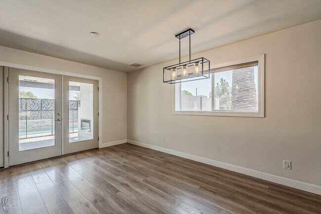 Building Photo - Three bedrooms and POOL in South Scottsdale!