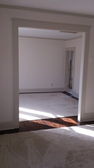 Building Photo - 3908 8th Ave