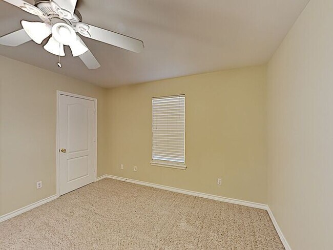 Building Photo - *No Application Fee*