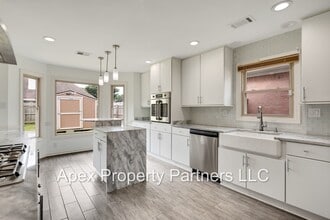 Building Photo - 7609 Dexter Hollow Dr
