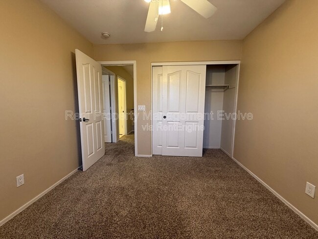 Building Photo - 8145 W Palo Verde Ave