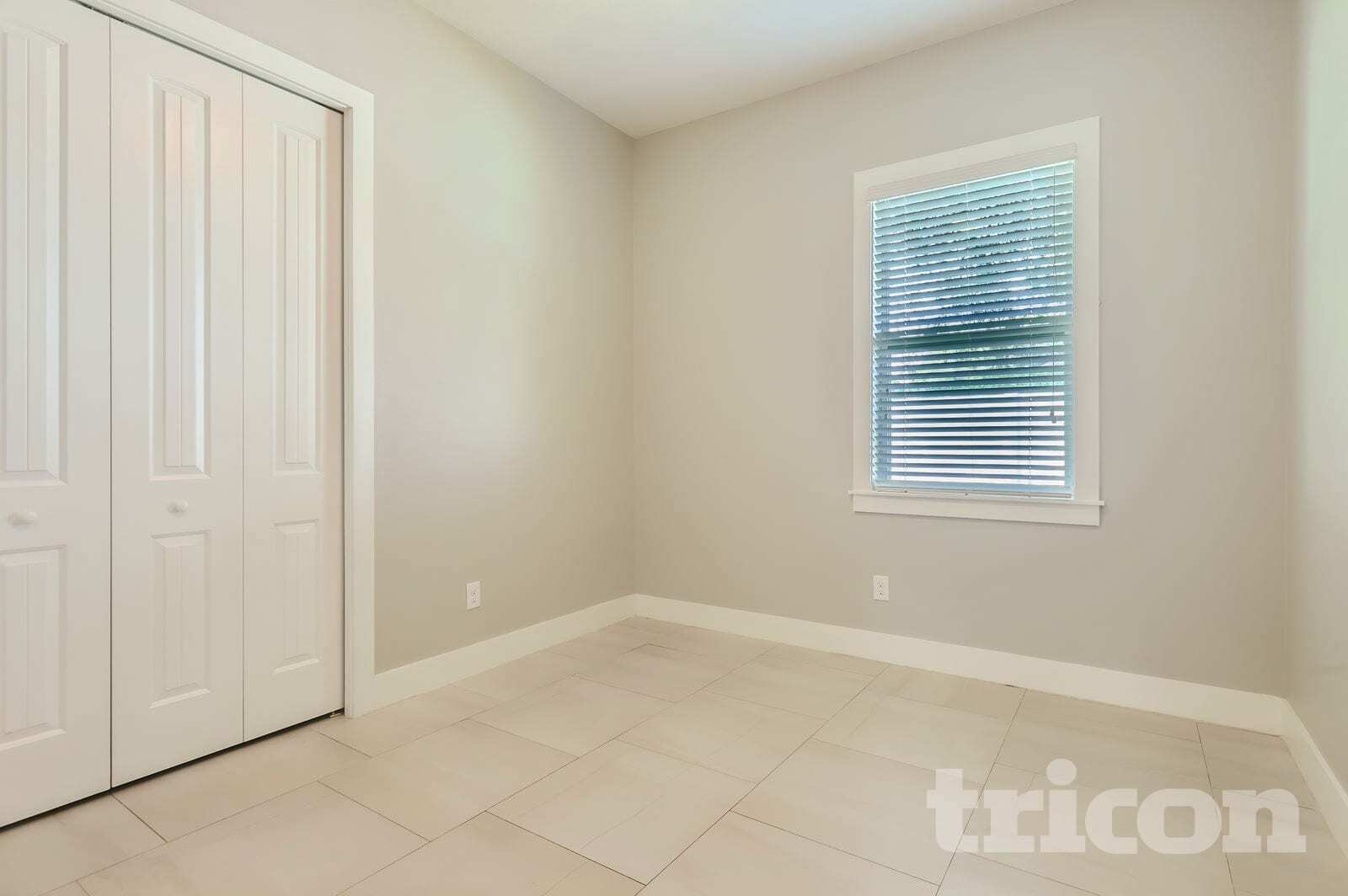 Building Photo - 105 E Broad St