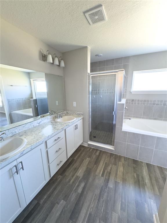 Building Photo - 4339 Swan St