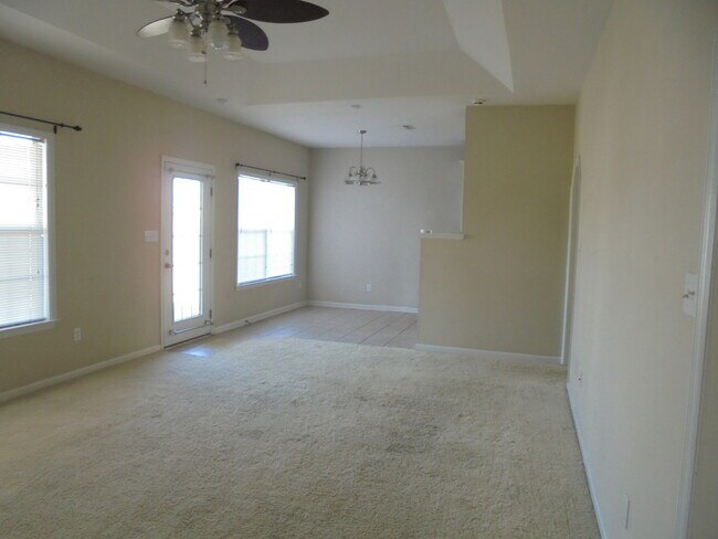 Building Photo - 22 County Rd 740