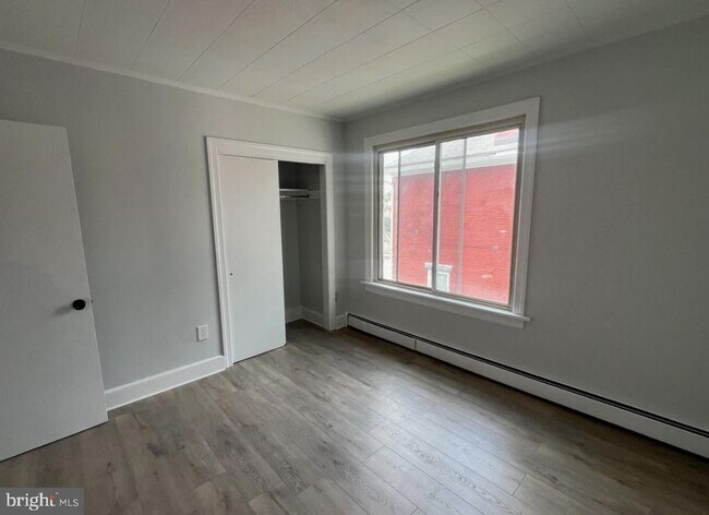 Building Photo - 809 Mulberry Ave