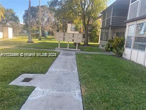 Primary Photo - 335 W Laurel Dr