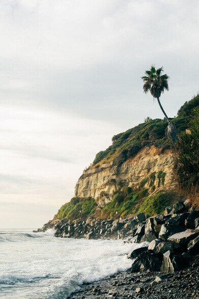 Building Photo - 1574 Lorraine Dr