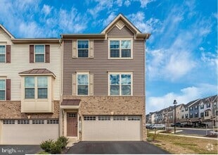 Building Photo - 10601 Brewerton Ln