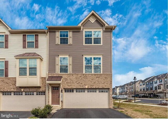 Primary Photo - 10601 Brewerton Ln