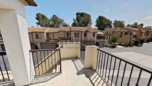 Building Photo - 2Bd 1Ba Condo in Newport Beach