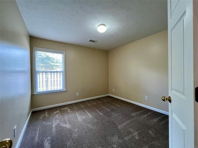 Building Photo - 8901 Ashland Park Pl