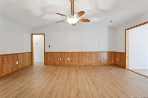 Building Photo - 116 Wellington Cir