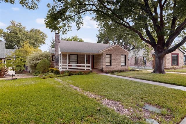 Building Photo - 2323 Barberry Dr