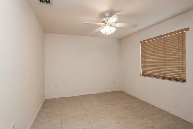 Building Photo - 4145 SW 84th Ct