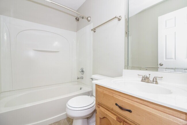 Building Photo - 8457 Regal Bend Dr