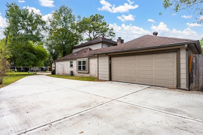 Building Photo - 14602 Oak Bend Dr