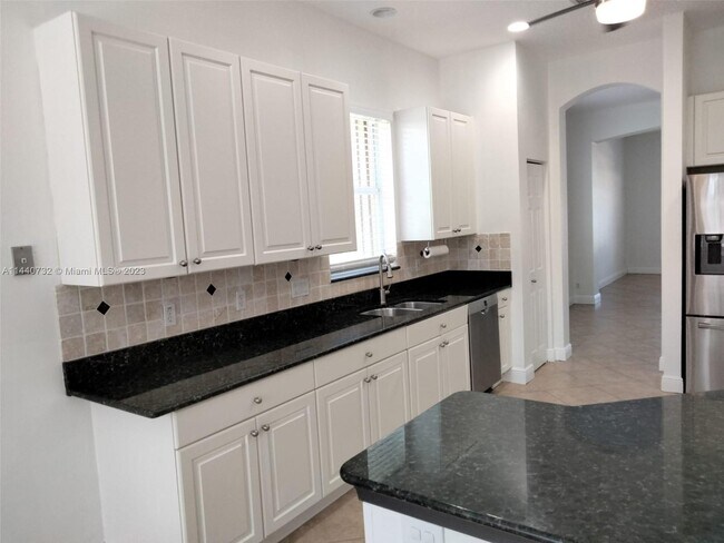 Building Photo - 8804 Via Tuscany Dr