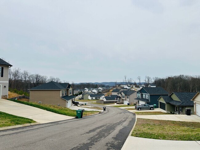 Building Photo - Stunning 2023-Built Home in Powell – Quiet Cul-de-Sac Living!