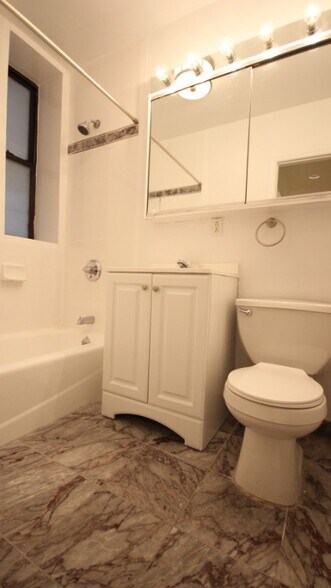 Building Photo - 484 Amsterdam Ave