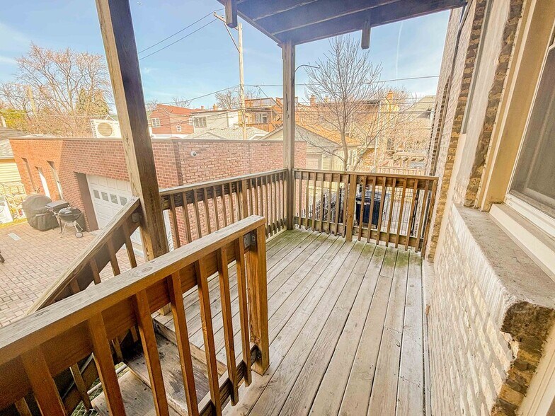 Building Photo - 3821 N Lawndale Ave