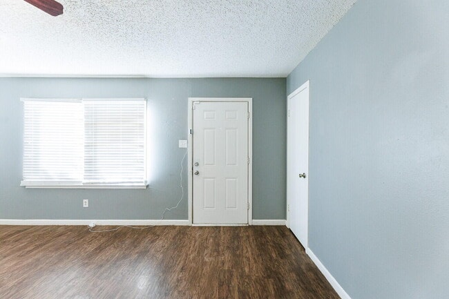 Building Photo - 5426 25th St