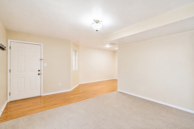 Building Photo - 1273 Riverside Ave #9