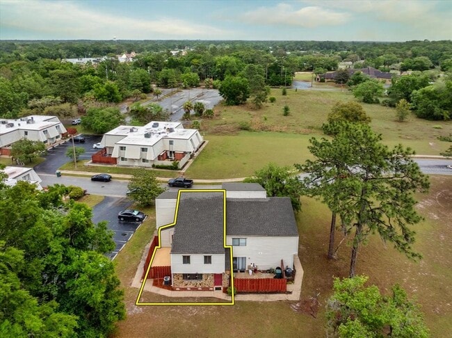Building Photo - 2134 NE 45th Ave