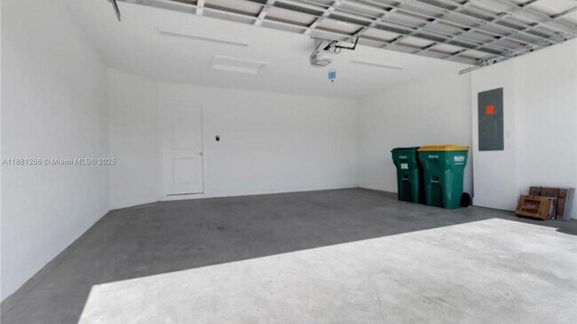 Building Photo - 5265 Lamone Ln