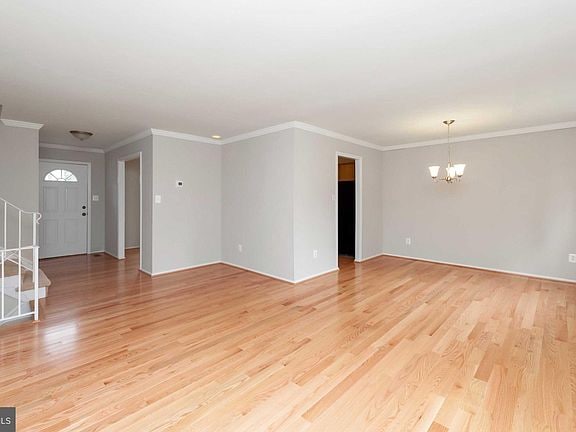 Building Photo - 5307 Greenough Pl