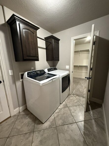 Building Photo - 5 Knighton Dr