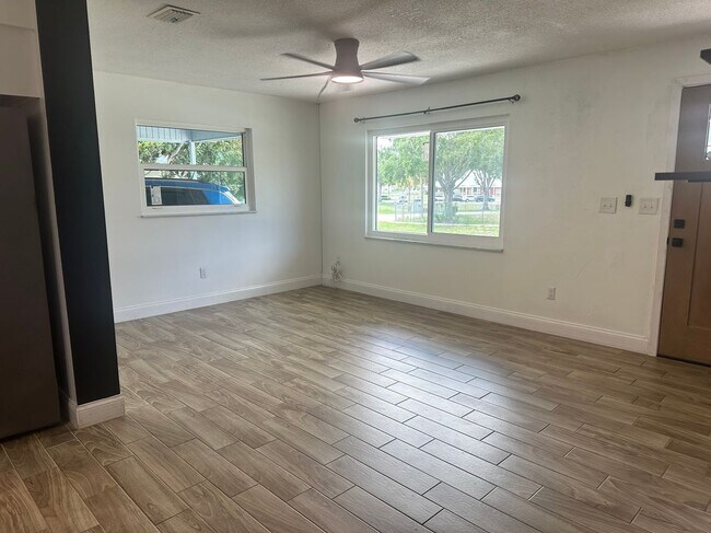 Building Photo - 2781 Fulford St