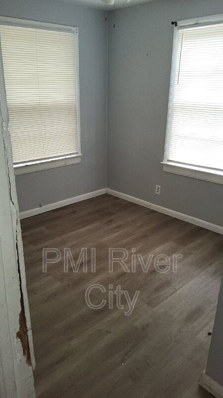 Building Photo - 2057 Brackland St