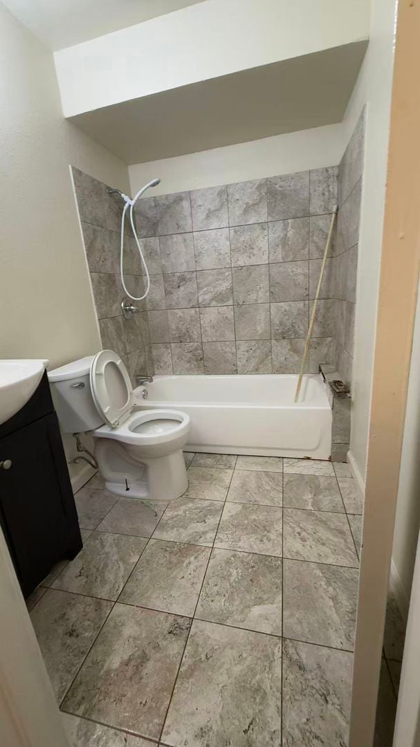 Building Photo - Great and Affordable Duplex in Plano!