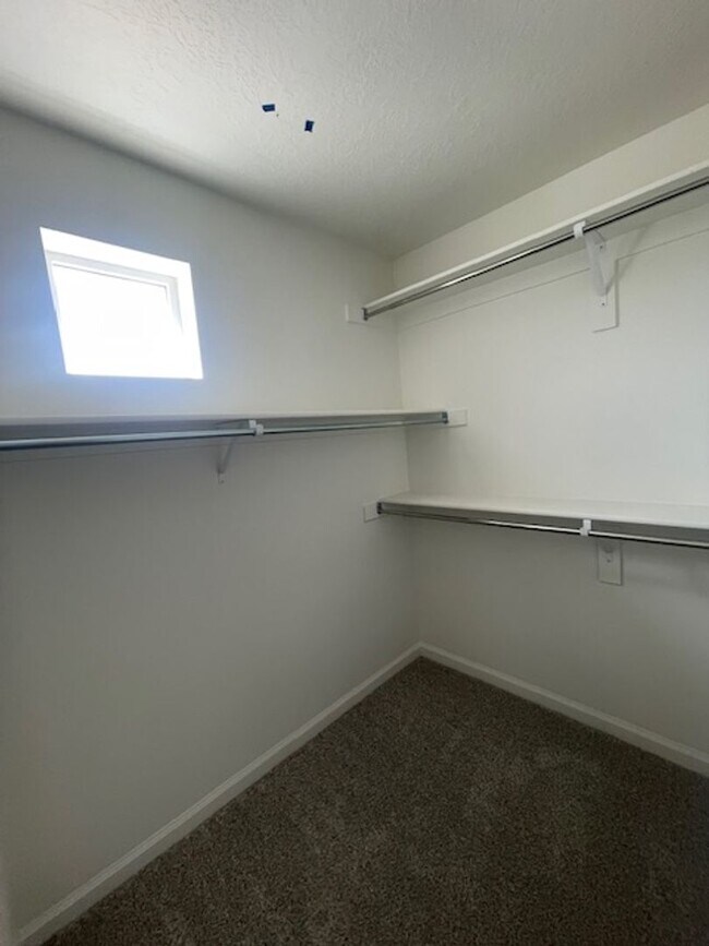 Building Photo - NEW Saratoga Springs Home