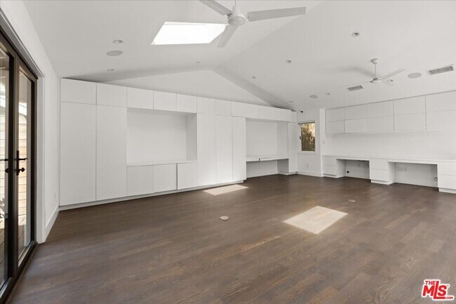 Building Photo - 4525 Melbourne Ave
