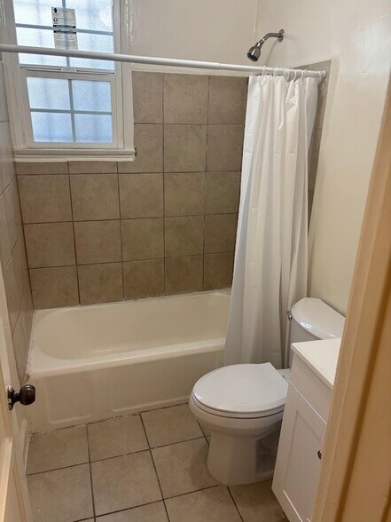 Building Photo - 2183 W 27th St