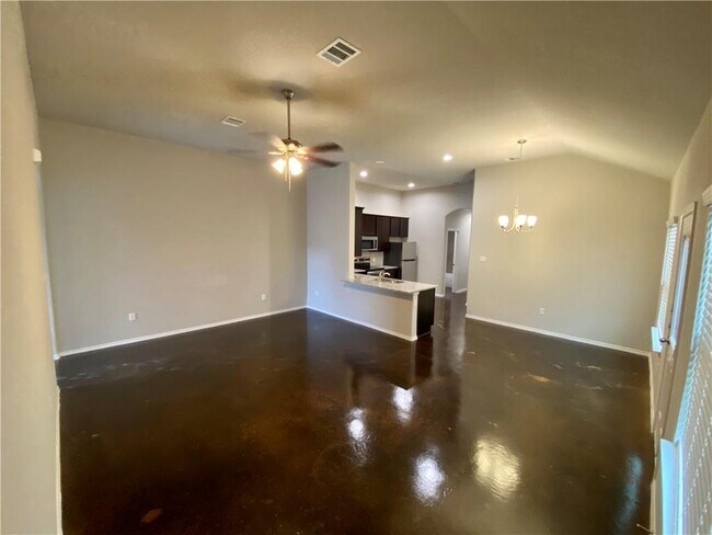 Building Photo - 1505 Lucille St