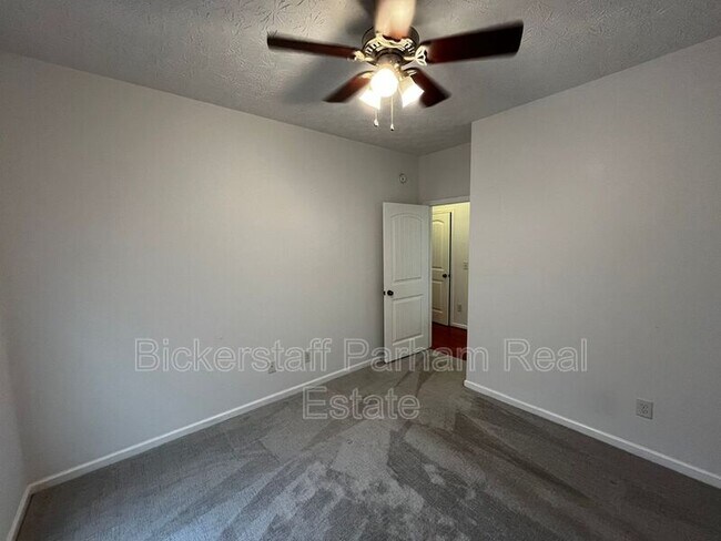 Building Photo - 7013 Imperial Way