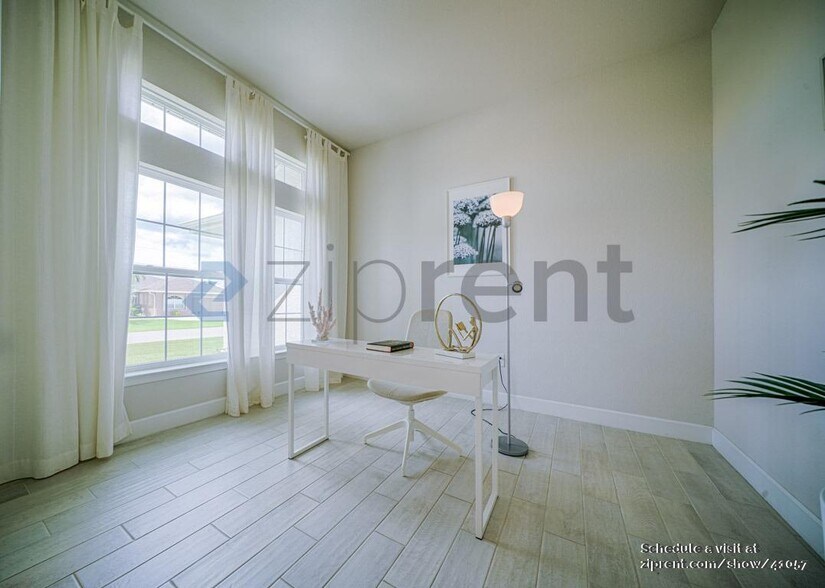 Building Photo - 15329 Aldama Cir