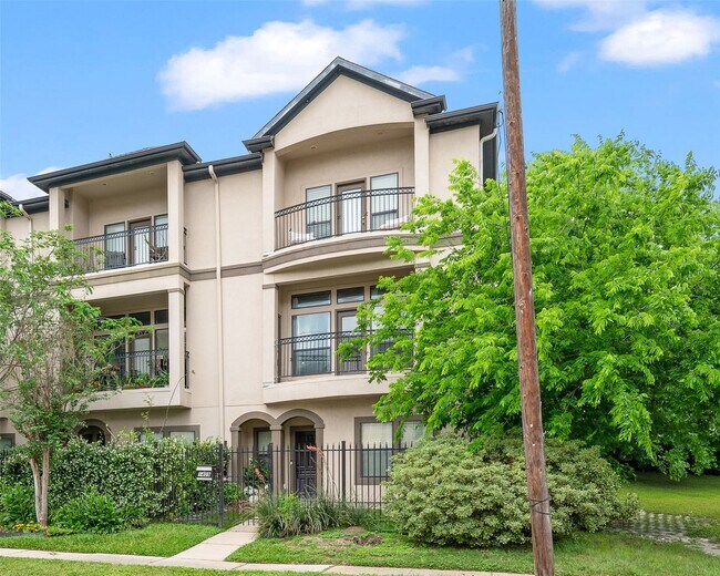 Building Photo - 1409 Rosedale St